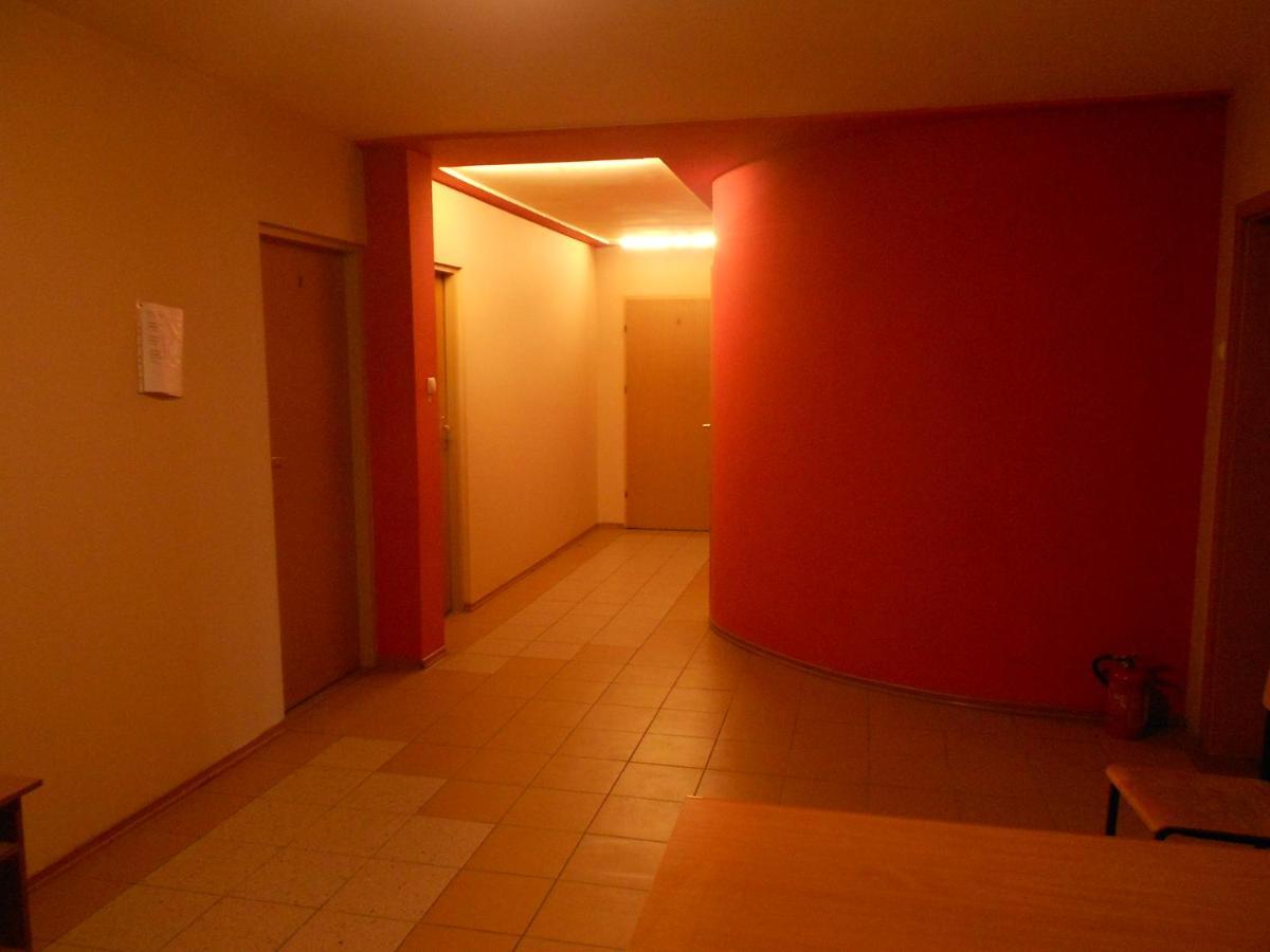 Hostel "Na Bocianowie" Bydgoszcz Exterior foto